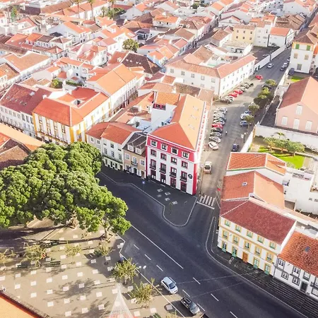 Monte Brasil Hotell 2*