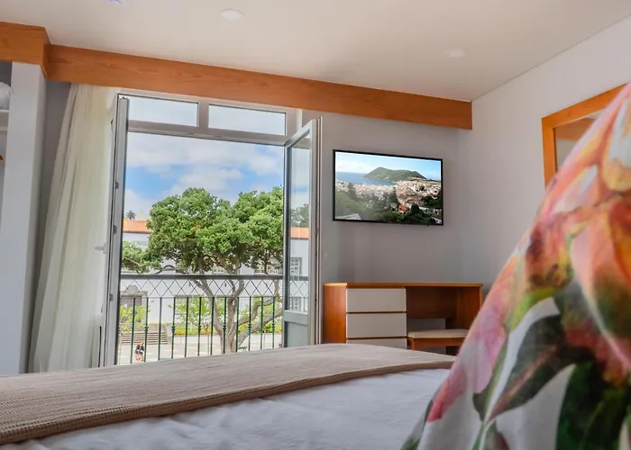 ホテル Monte Brasil 2*