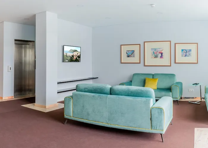 Szálloda Monte Brasil 2*